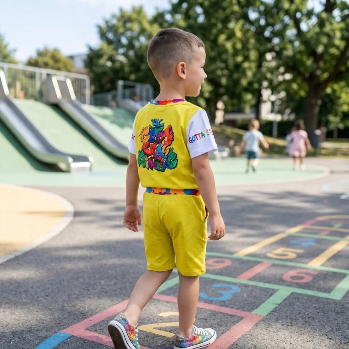  Yellow T- Shirt Round Neck Sublimation Printing Shirt and Shorts Set